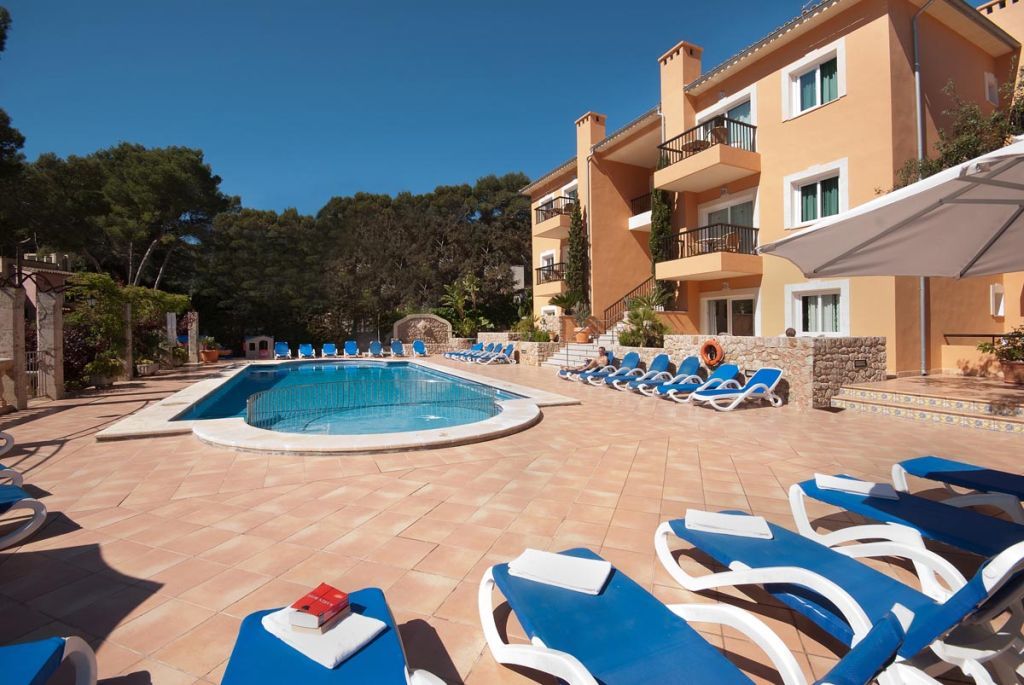 Pinos Altos Apartments Cala de Sant Vicenc Dış mekan fotoğraf